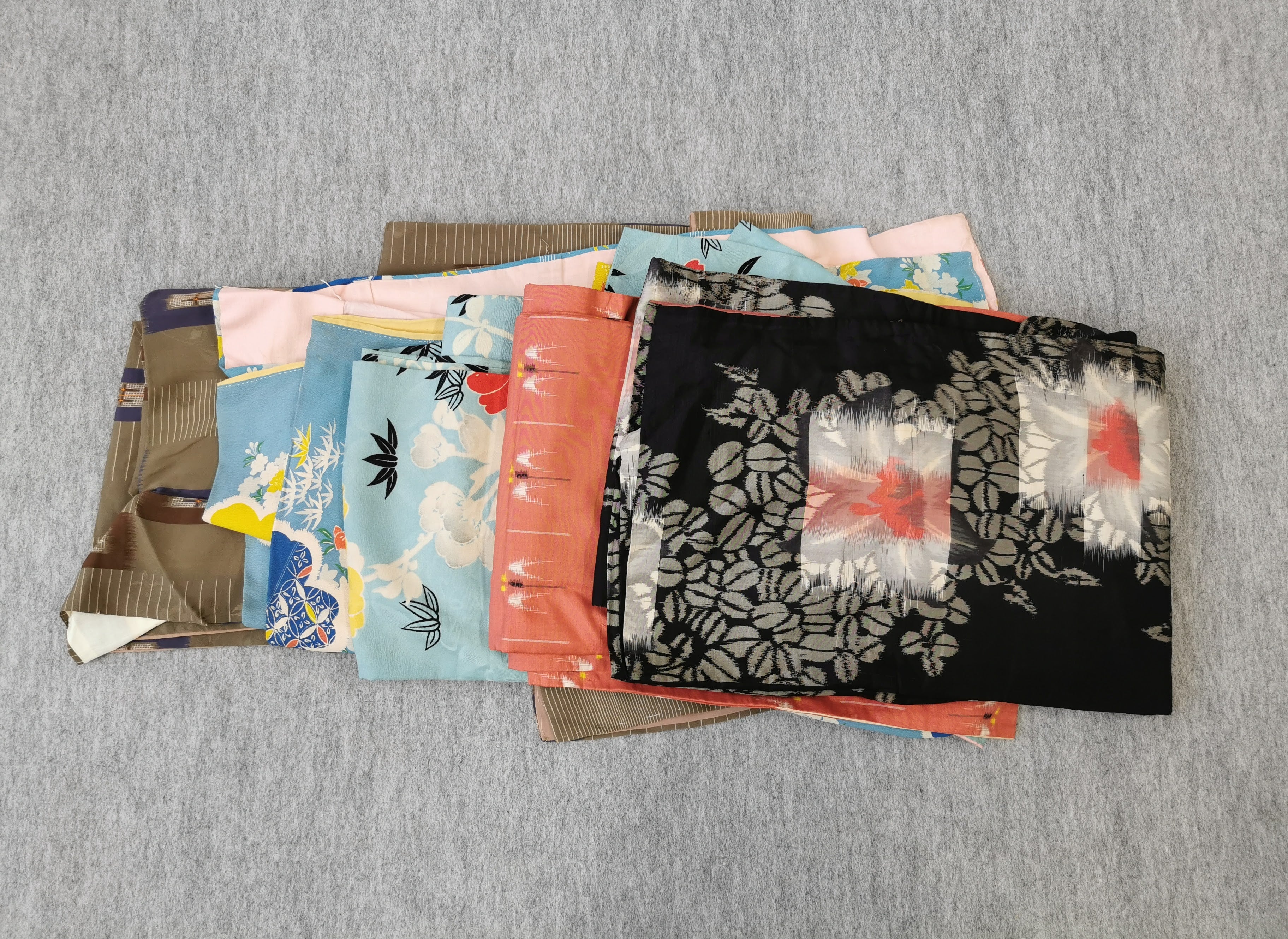 ◆twk080 女性 中古着物 まとめ売り5点 アンティーク フォーマル 中古品 和服