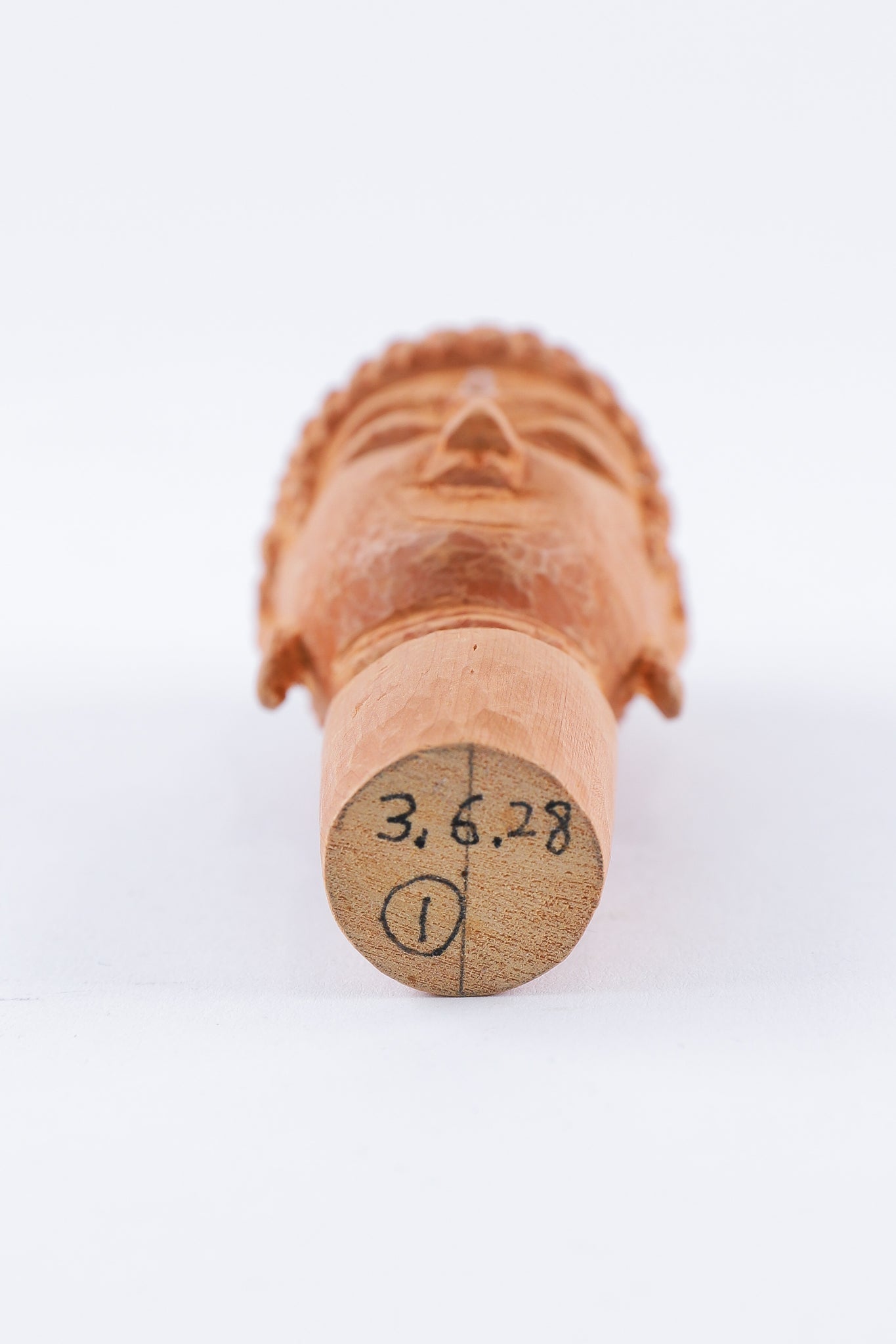 大仏 ミニ 手のひらサイズ 平和 お守り 開運 健康祈願 木製 伝統品◆tk484