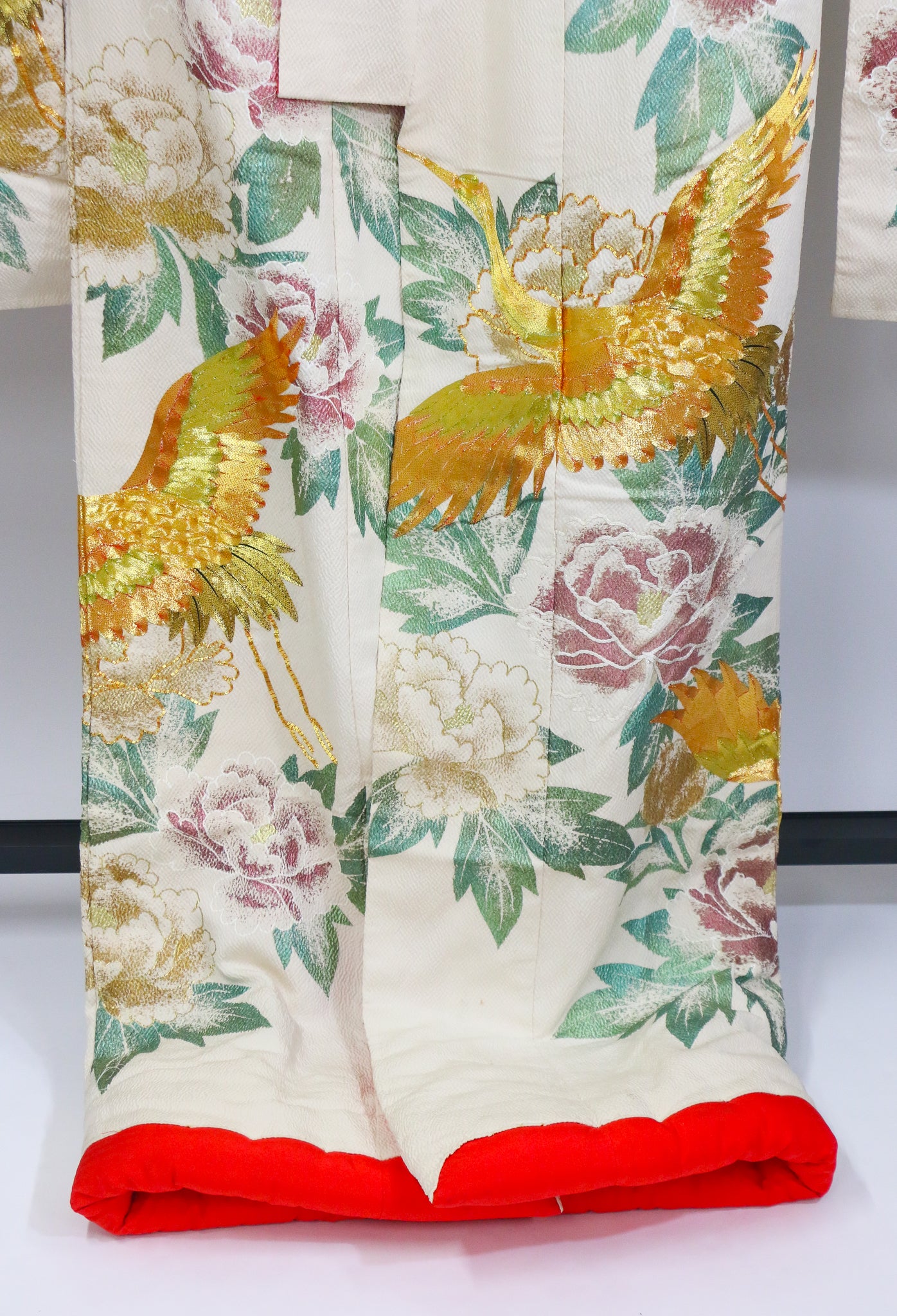 Bridal Uchikake – Gold Cranes & Peony Pattern / 白打掛 金鶴×牡丹 Traditional Japanese Wedding Kimono / 花嫁衣裳 打掛◆twu717