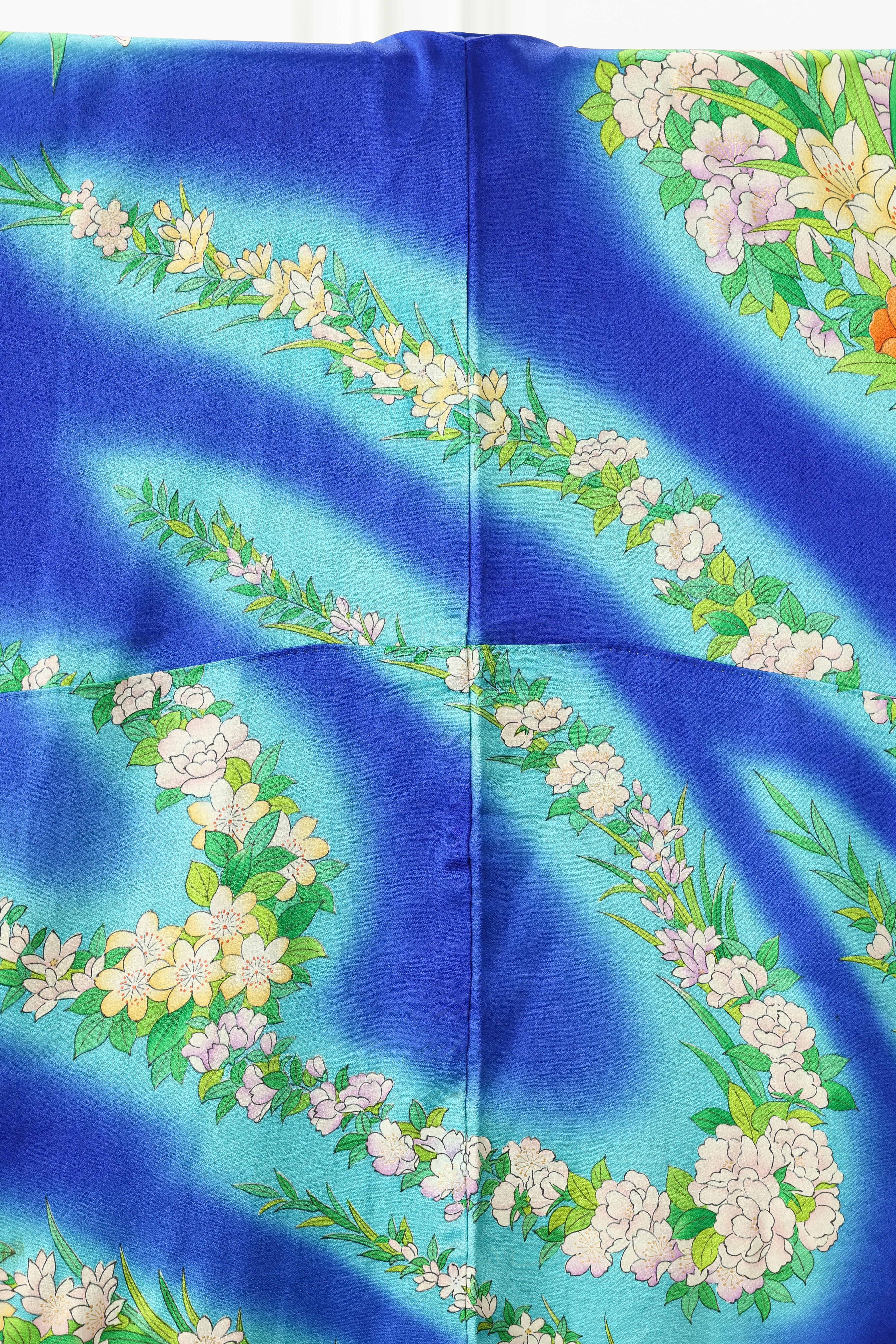 sh011 Furisode