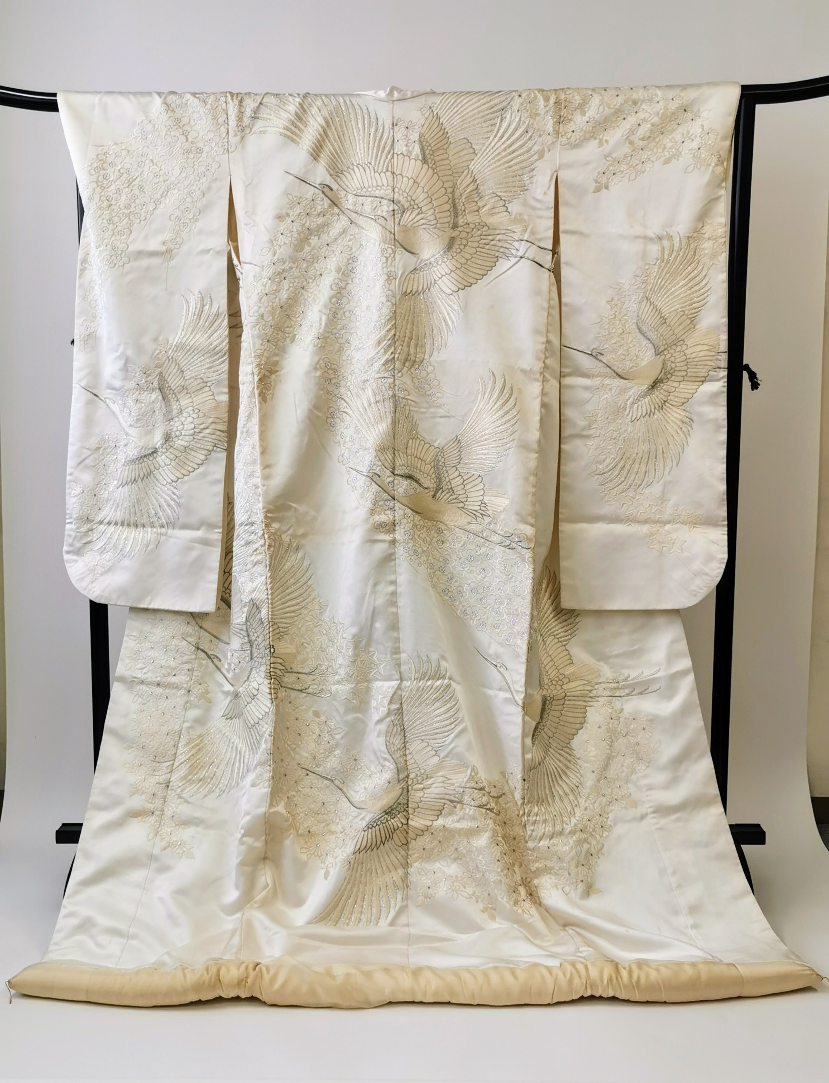 白打掛 白無垢 花嫁衣装 豪華 逸品 金 刺繍 婚礼 結婚式 ウエディング リユース◆twu329