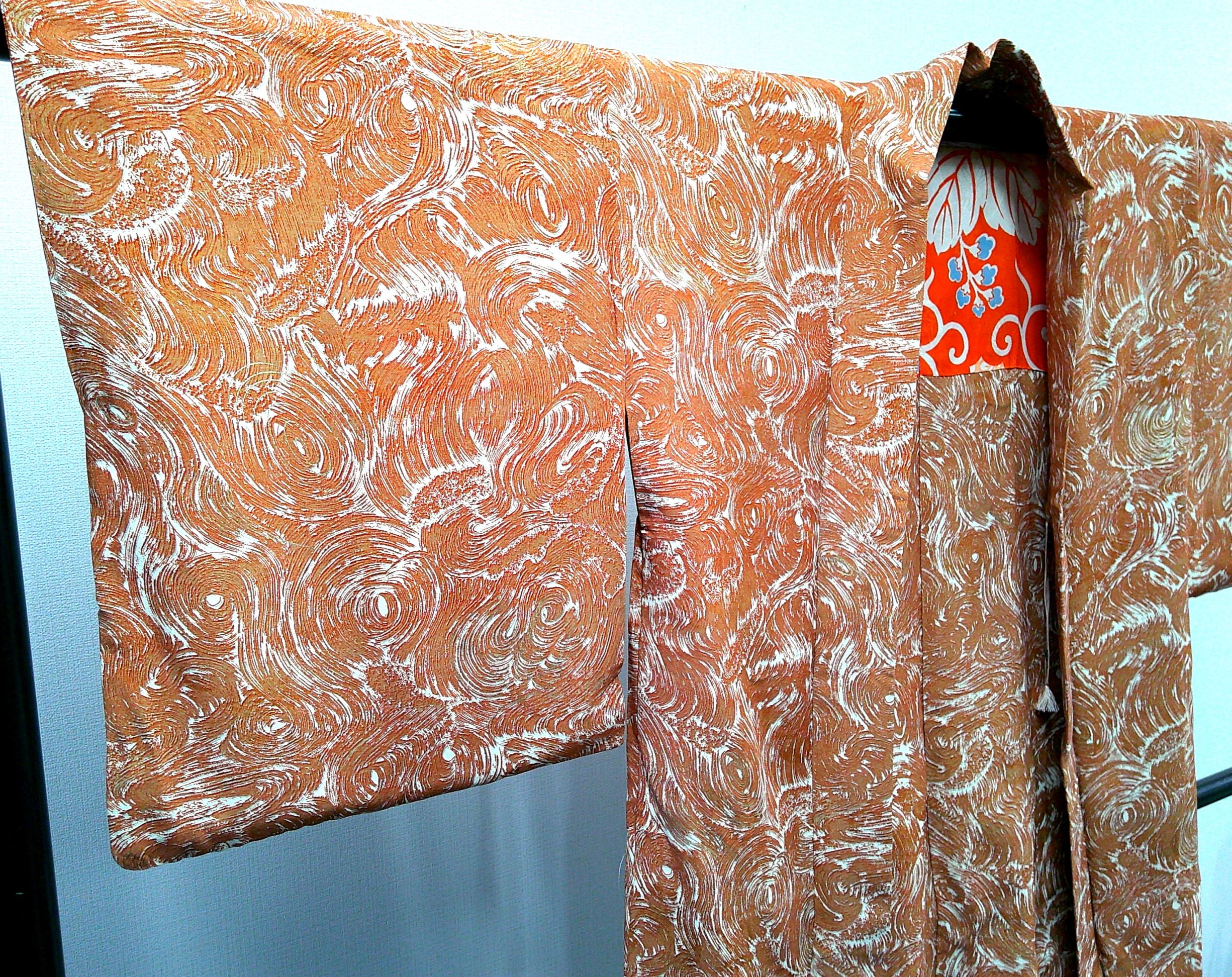 ◇KWH009 羽織  紐付き Haori オレンジ 古着 レトロ 和服