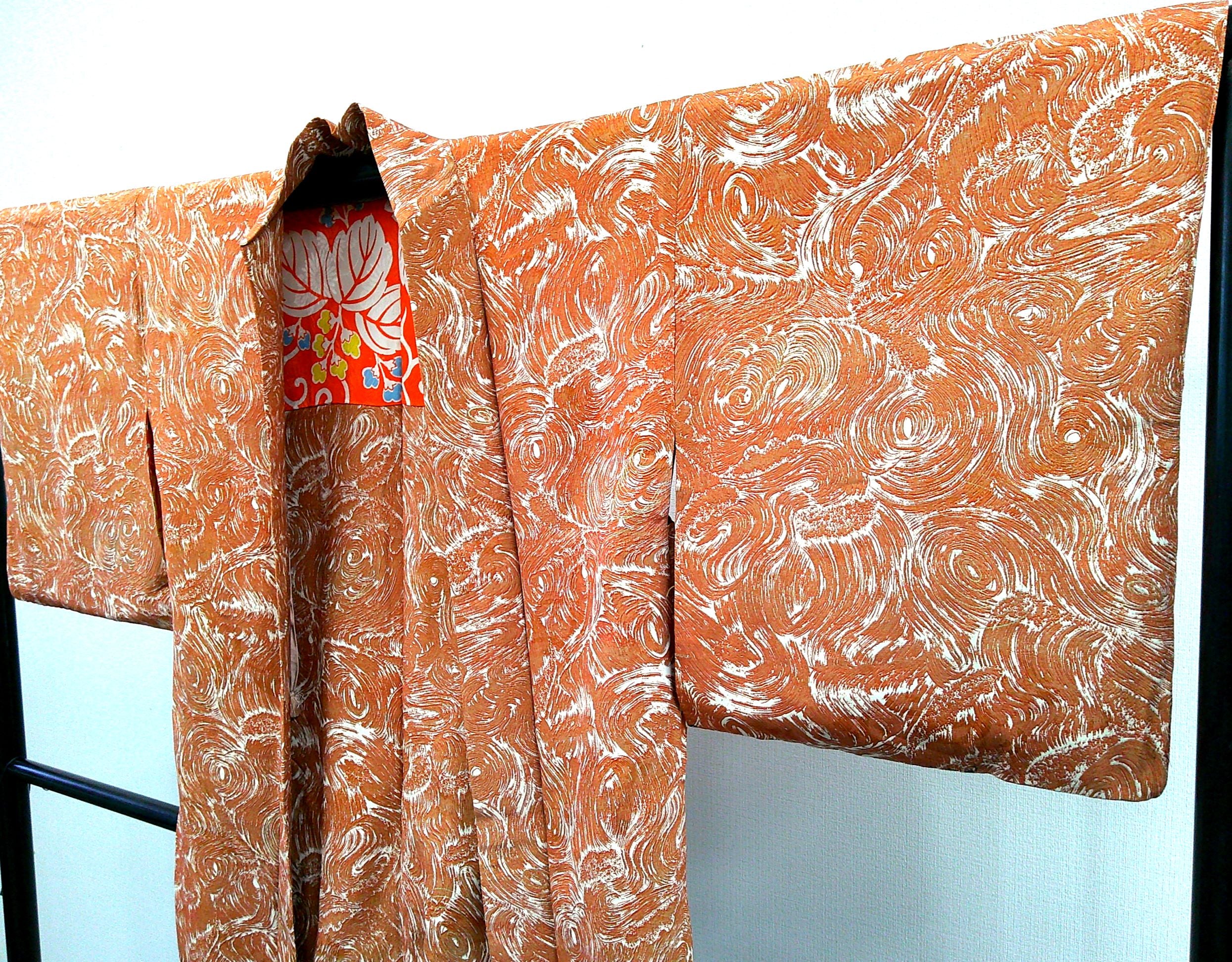 ◇KWH009 羽織  紐付き Haori オレンジ 古着 レトロ 和服
