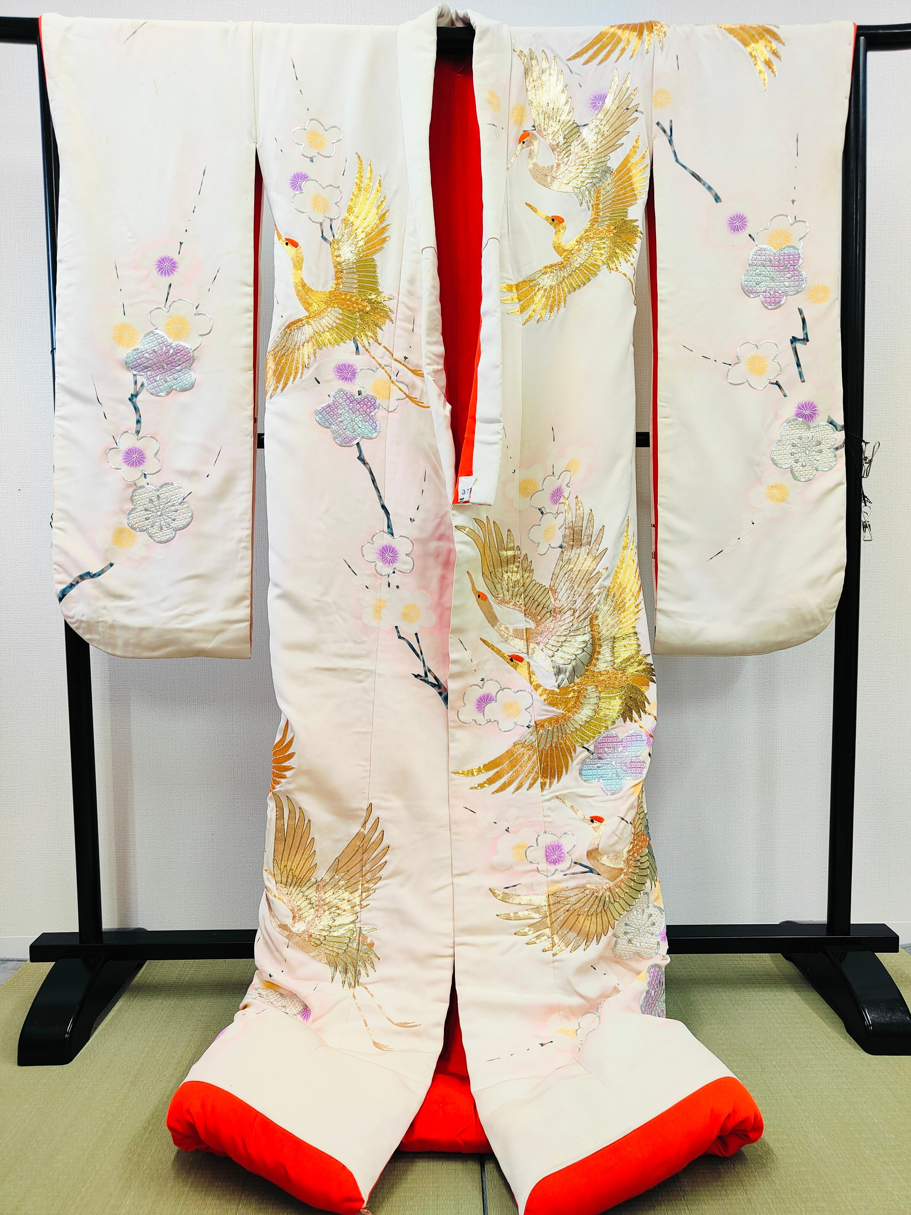 ◆KWU002 色打掛 豪華 金銀箔 花嫁衣装 刺繍 婚礼 結婚式  ウエディング 古着
