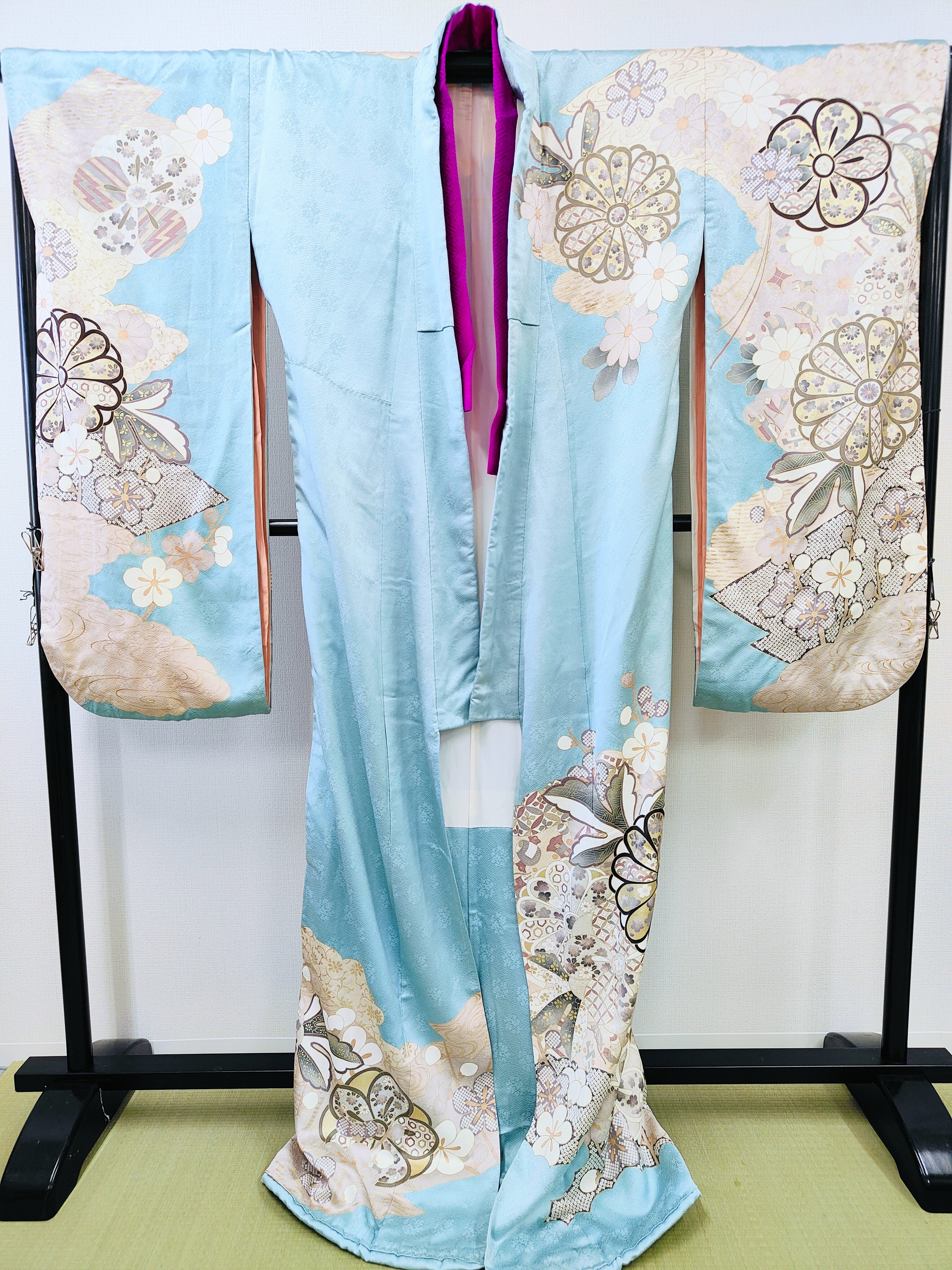 ◆KWF009 引き振袖 金銀箔 花嫁衣装 結婚式 豪華  刺繍 婚礼 ウエディング 古着