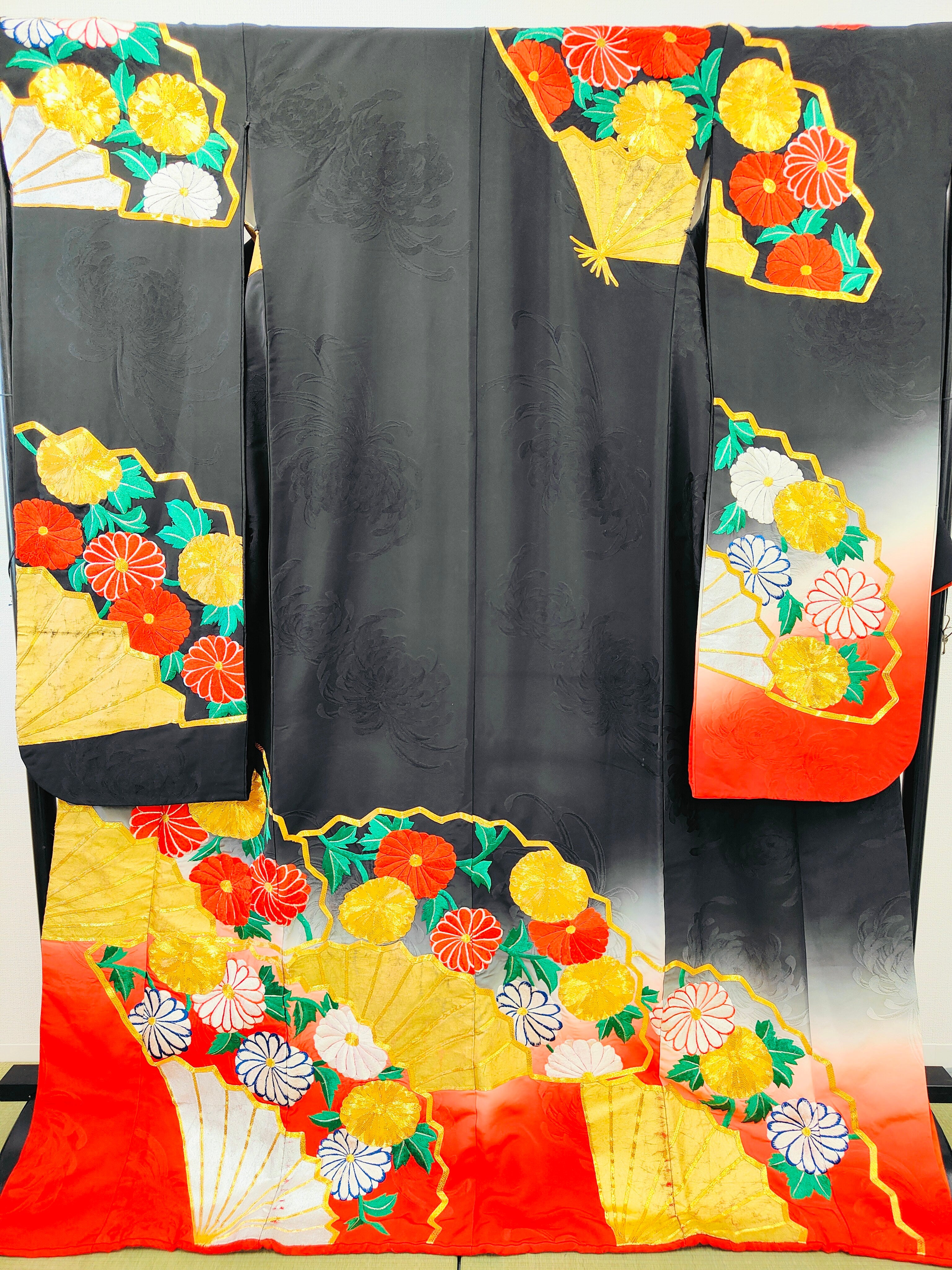 ◆KWF010 引き振袖 金銀箔 花嫁衣装 結婚式 豪華  刺繍 婚礼 ウエディング 古着