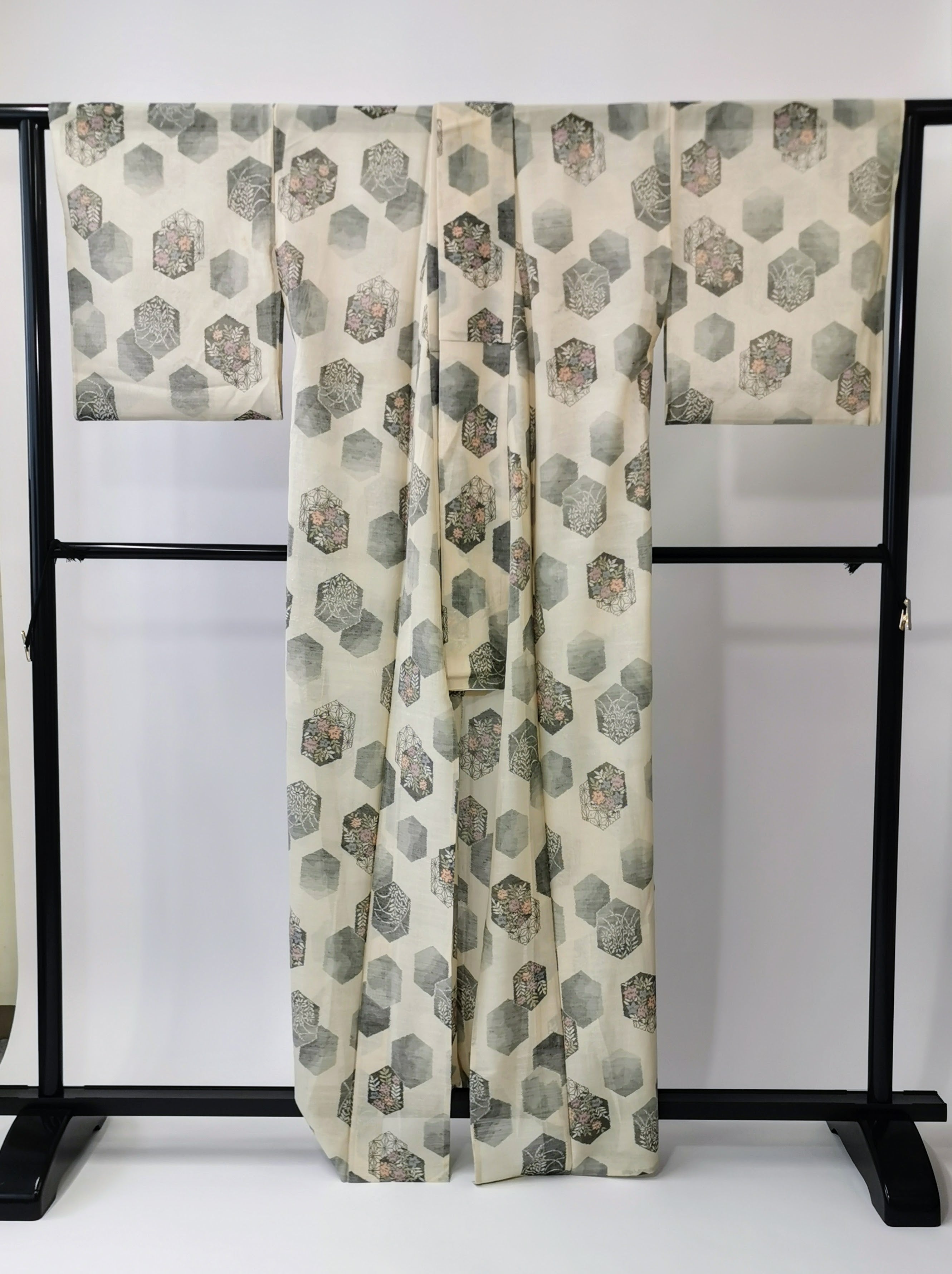 Summer kimono Komon Hexagonal pattern Floral pattern Reuse ◆twkk641