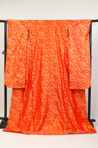 Red Bridal “Hikizuri” Kimono – Embroidered Floral Pattern / 朱赤の引き振袖・金糸の総柄刺繍◆twff714