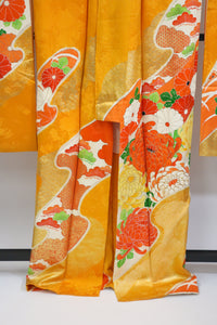 Gorgeous Gold-Accented Chrysanthemum Kimono / 豪華金彩 菊文様振袖◆twf723
