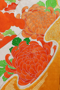 Gorgeous Gold-Accented Chrysanthemum Kimono / 豪華金彩 菊文様振袖◆twf723