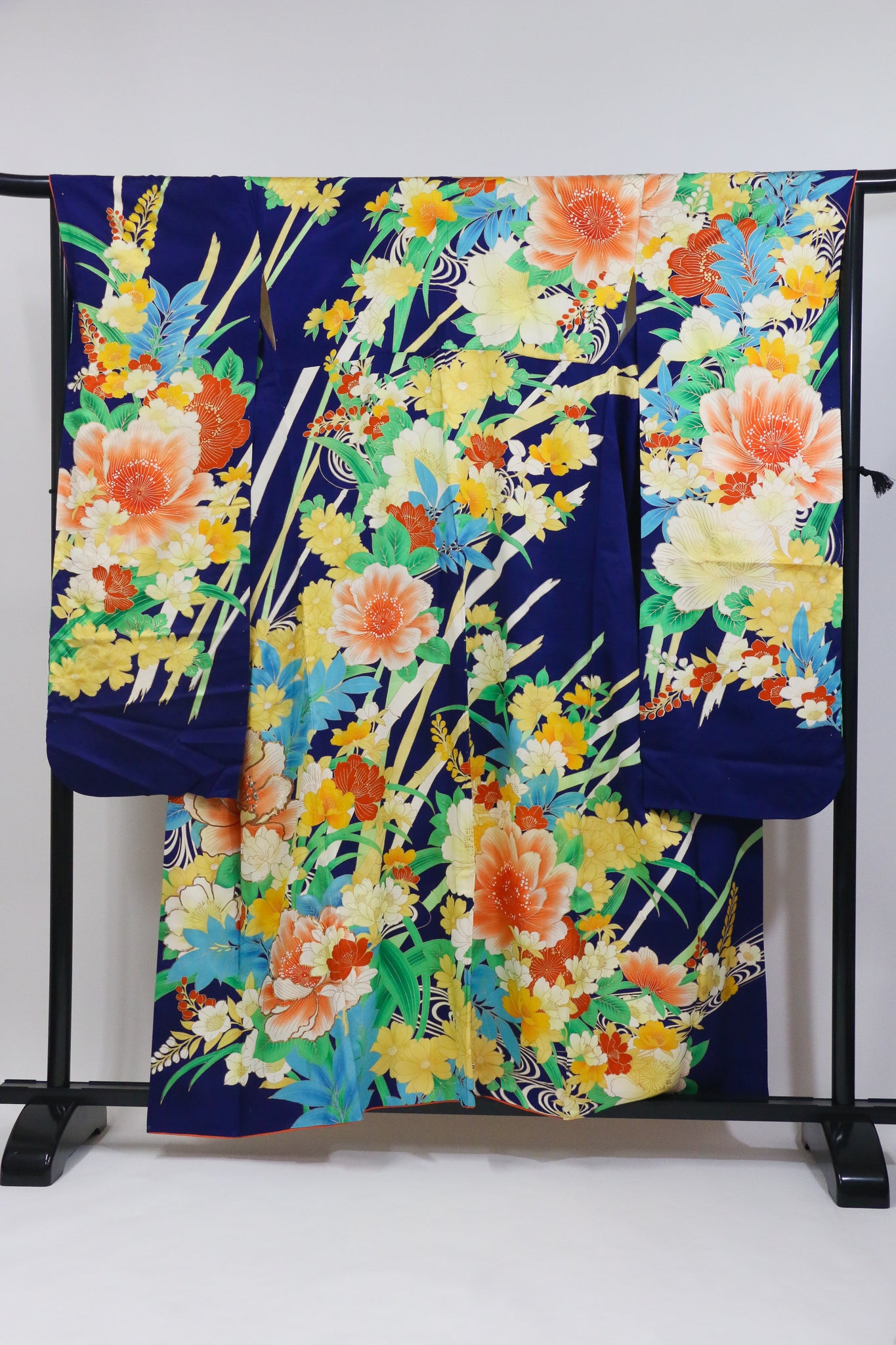 Vintage Furisode Kimono – 深藍 × 華やか花柄 – Vibrant Floral Pattern◆twf725