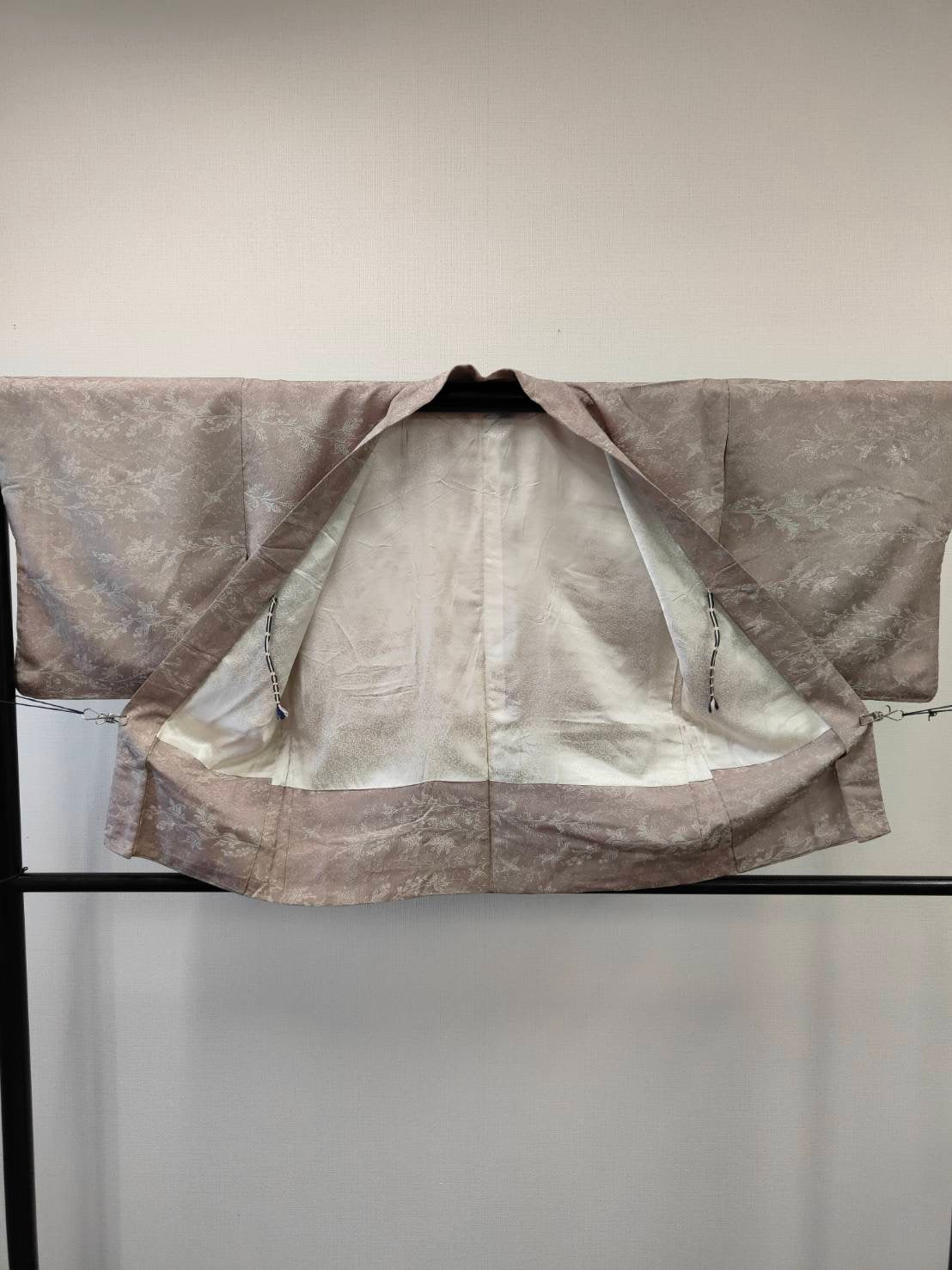 ◇KWH037 羽織 袷羽織 紐付き Haori グレー 古着 レトロ 和服