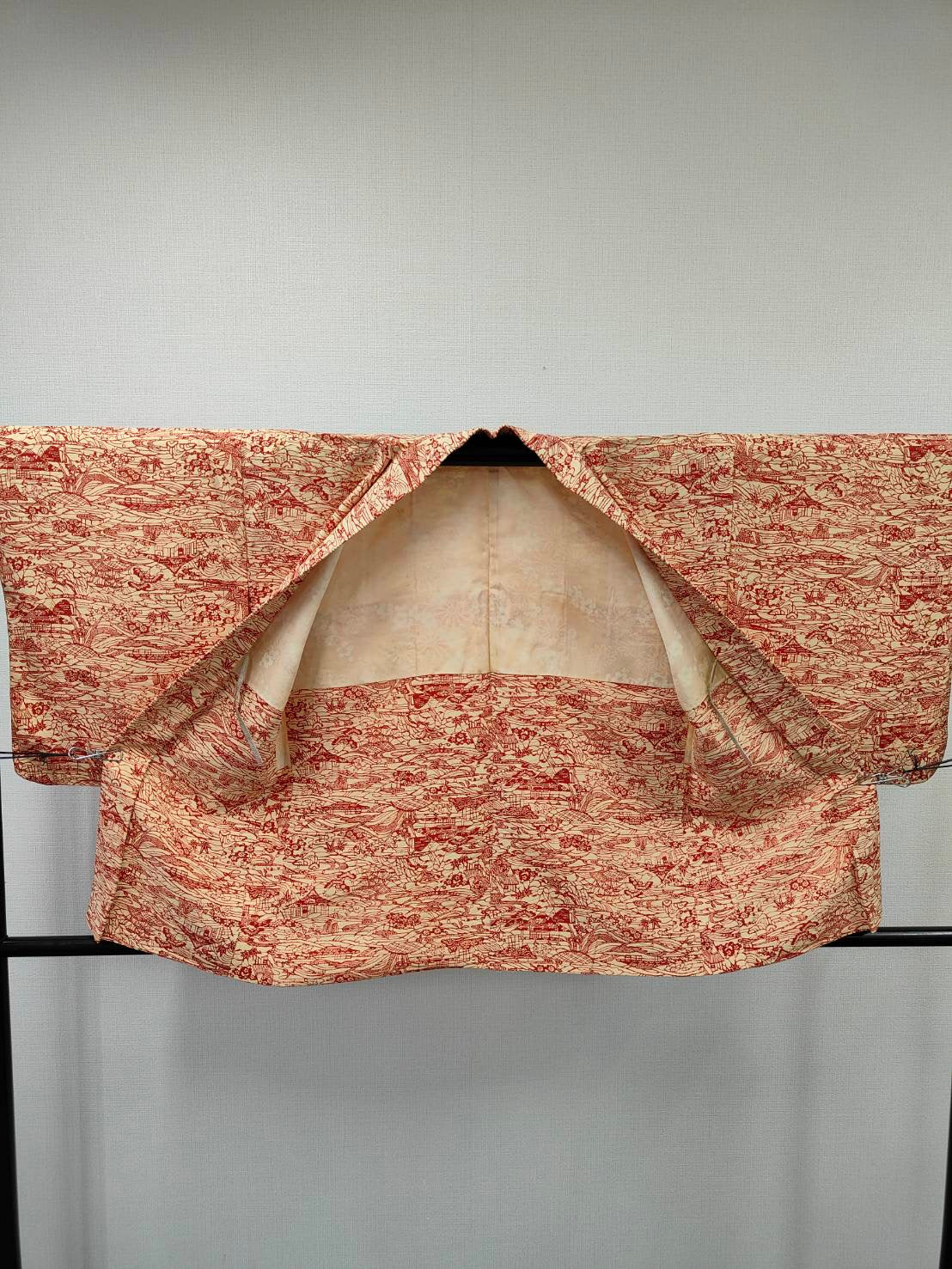 ◇KWH044 羽織 袷羽織 紐付き Haori 赤系 古着 レトロ 和服