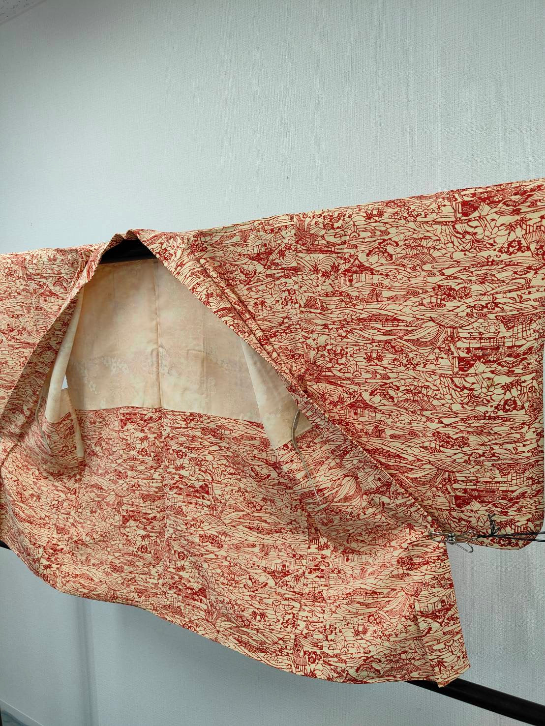 ◇KWH044 羽織 袷羽織 紐付き Haori 赤系 古着 レトロ 和服