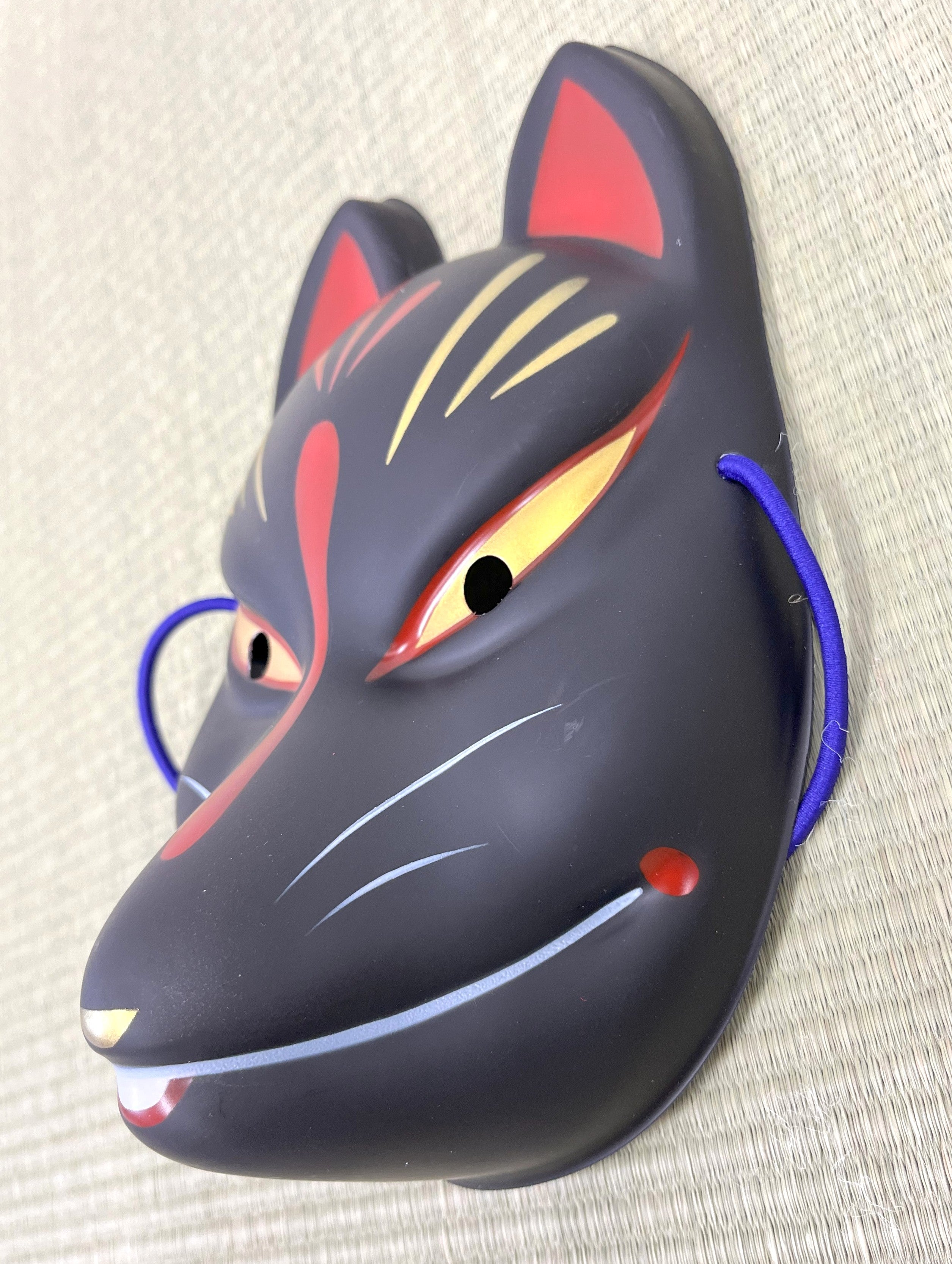 ♢KM049  狐 お面 黒 開運 魔除け 招福 縁起物 壁掛け 新品