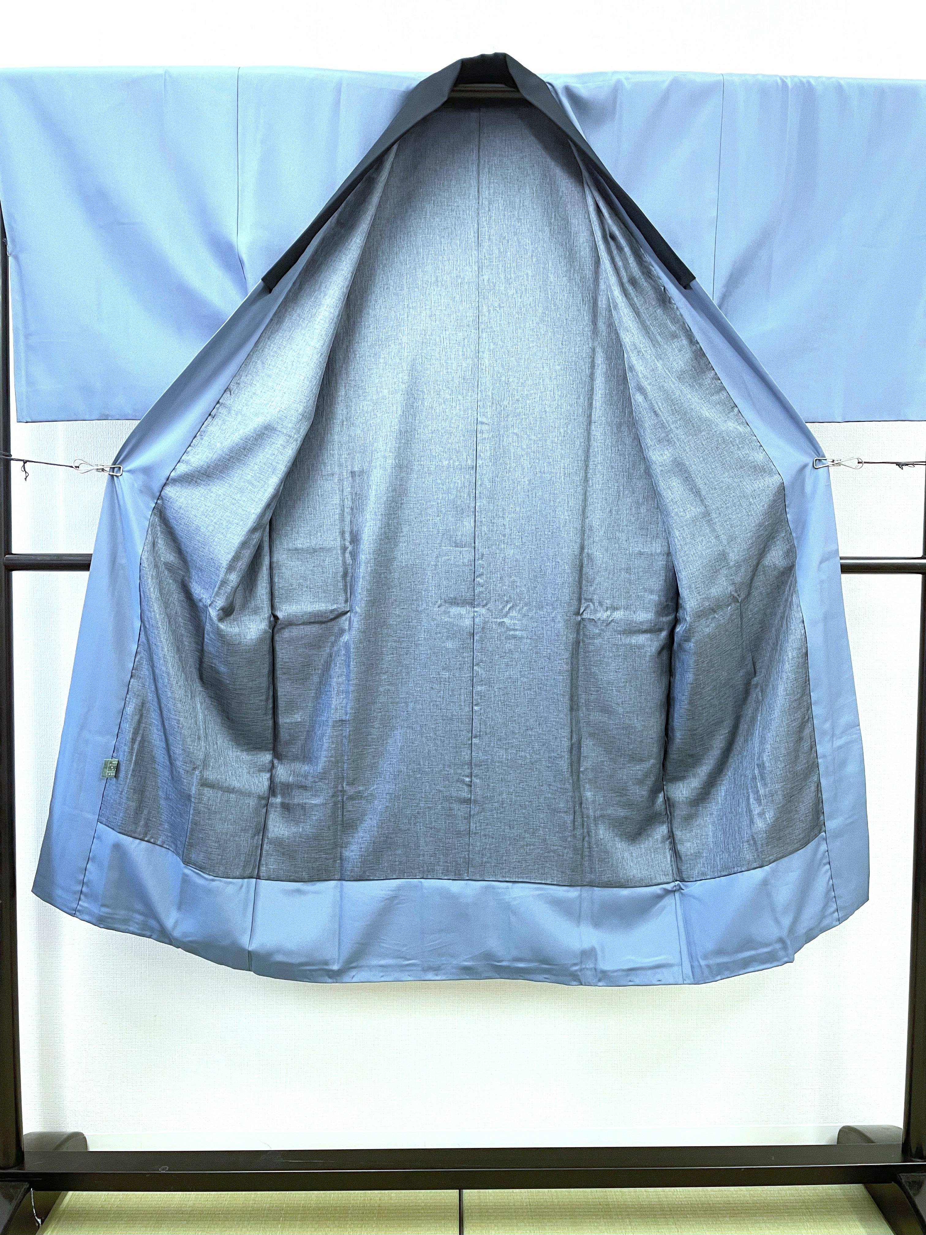♢KMJ009 襦袢 龍 虎 ポリエステル100％ 金箔 青色 アンティーク 中古