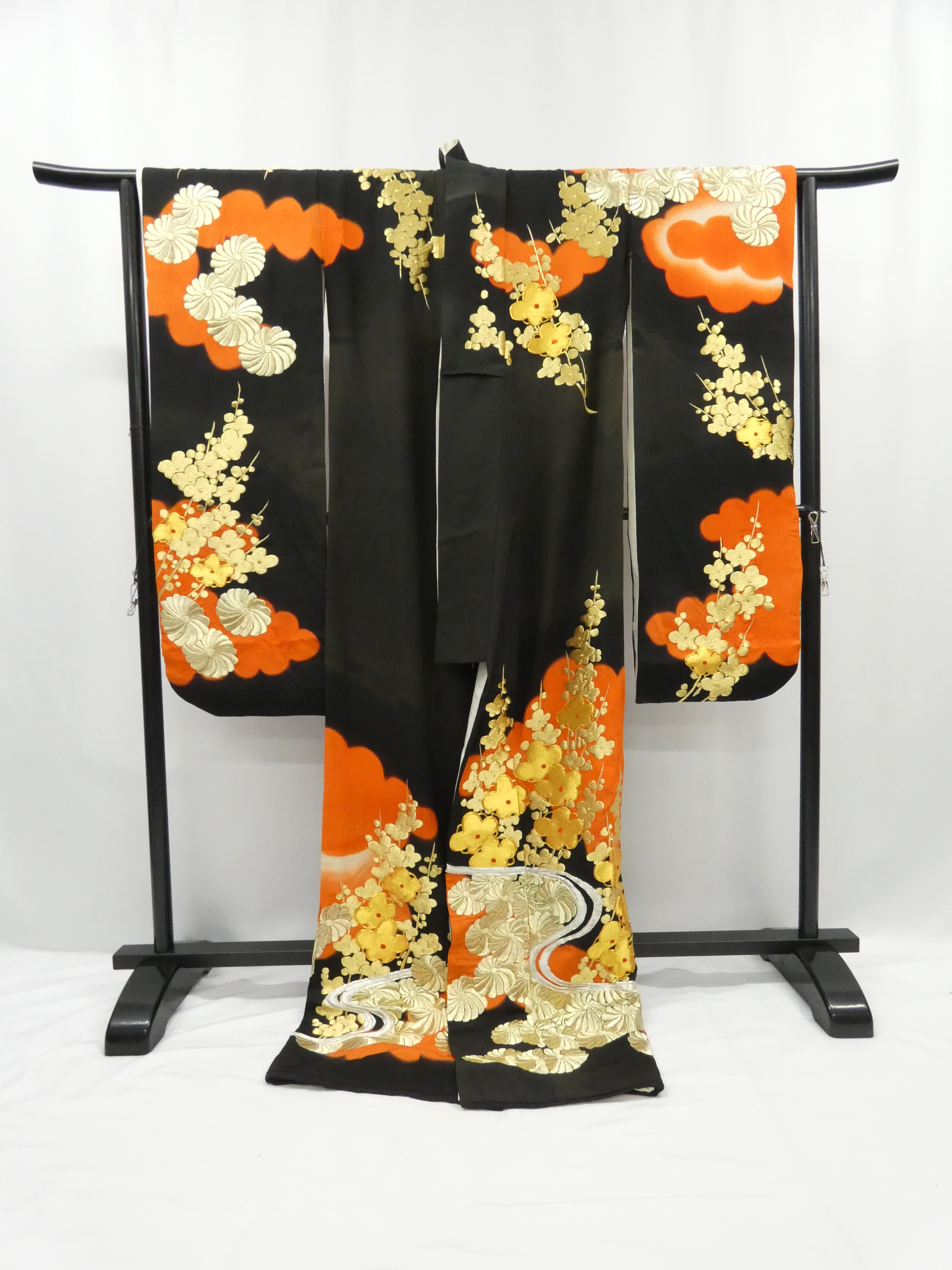 ◆KWF031 引き振袖 金銀箔 花嫁衣装 結婚式 豪華  刺繍 婚礼 ウエディング 古着