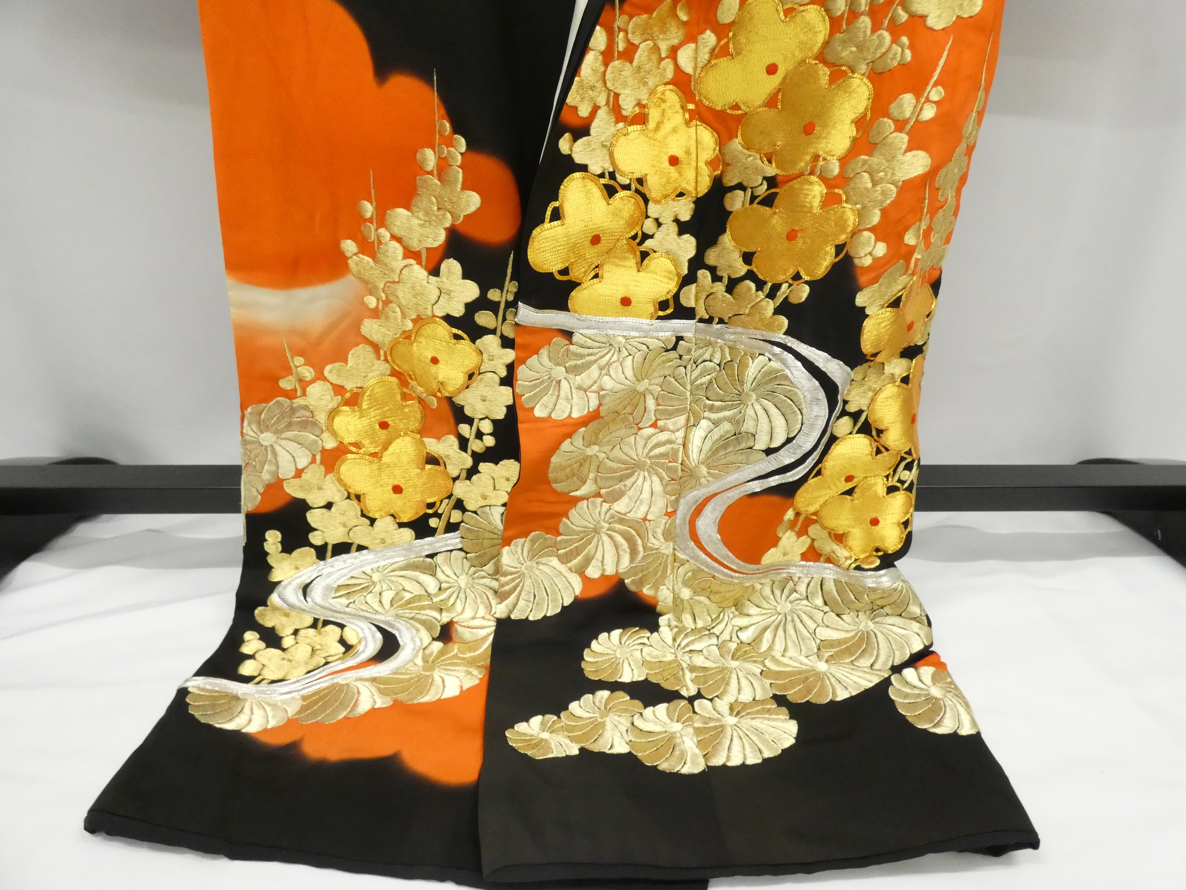 ◆KWF031 引き振袖 金銀箔 花嫁衣装 結婚式 豪華  刺繍 婚礼 ウエディング 古着