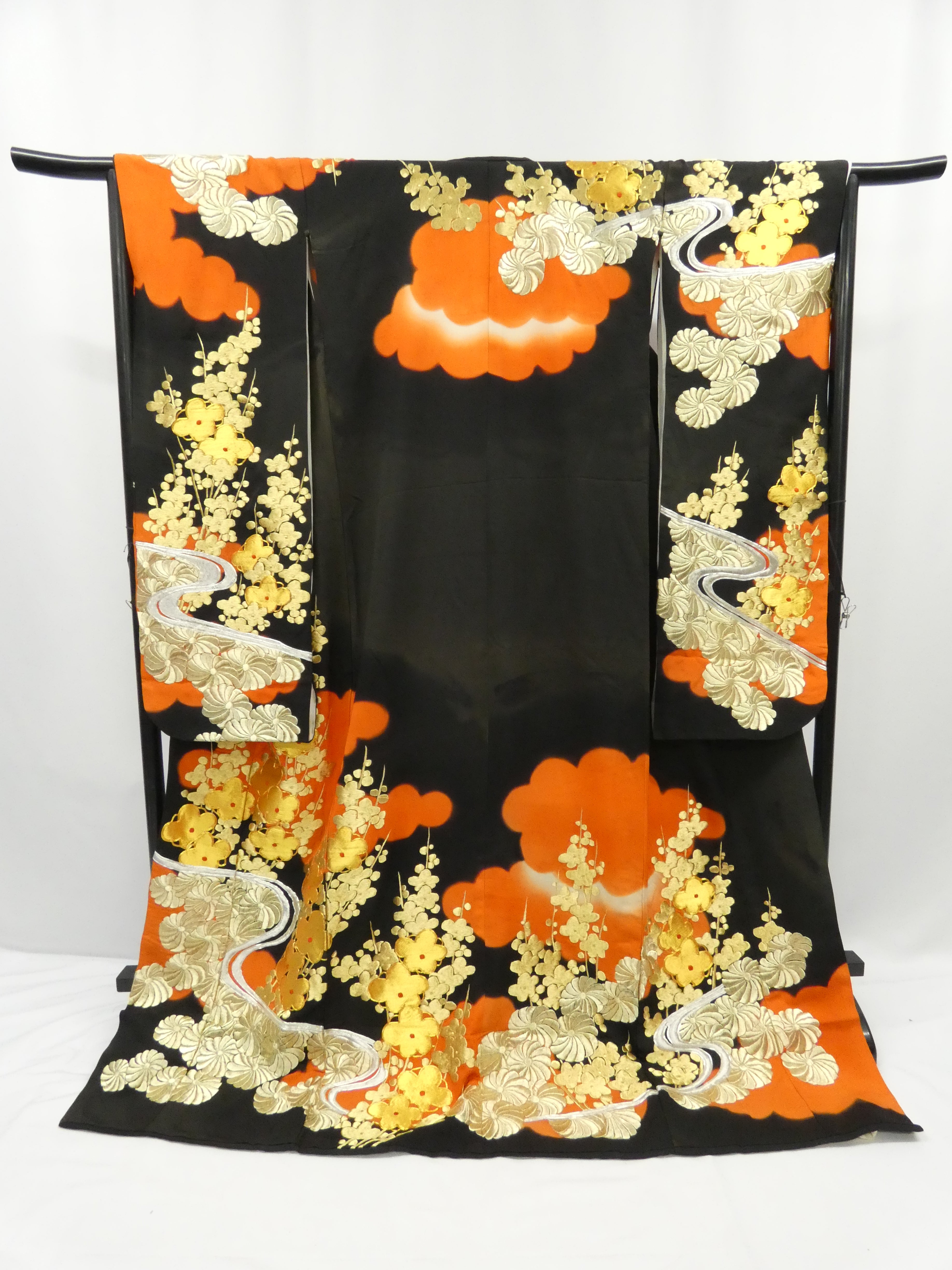 ◆KWF031 引き振袖 金銀箔 花嫁衣装 結婚式 豪華  刺繍 婚礼 ウエディング 古着