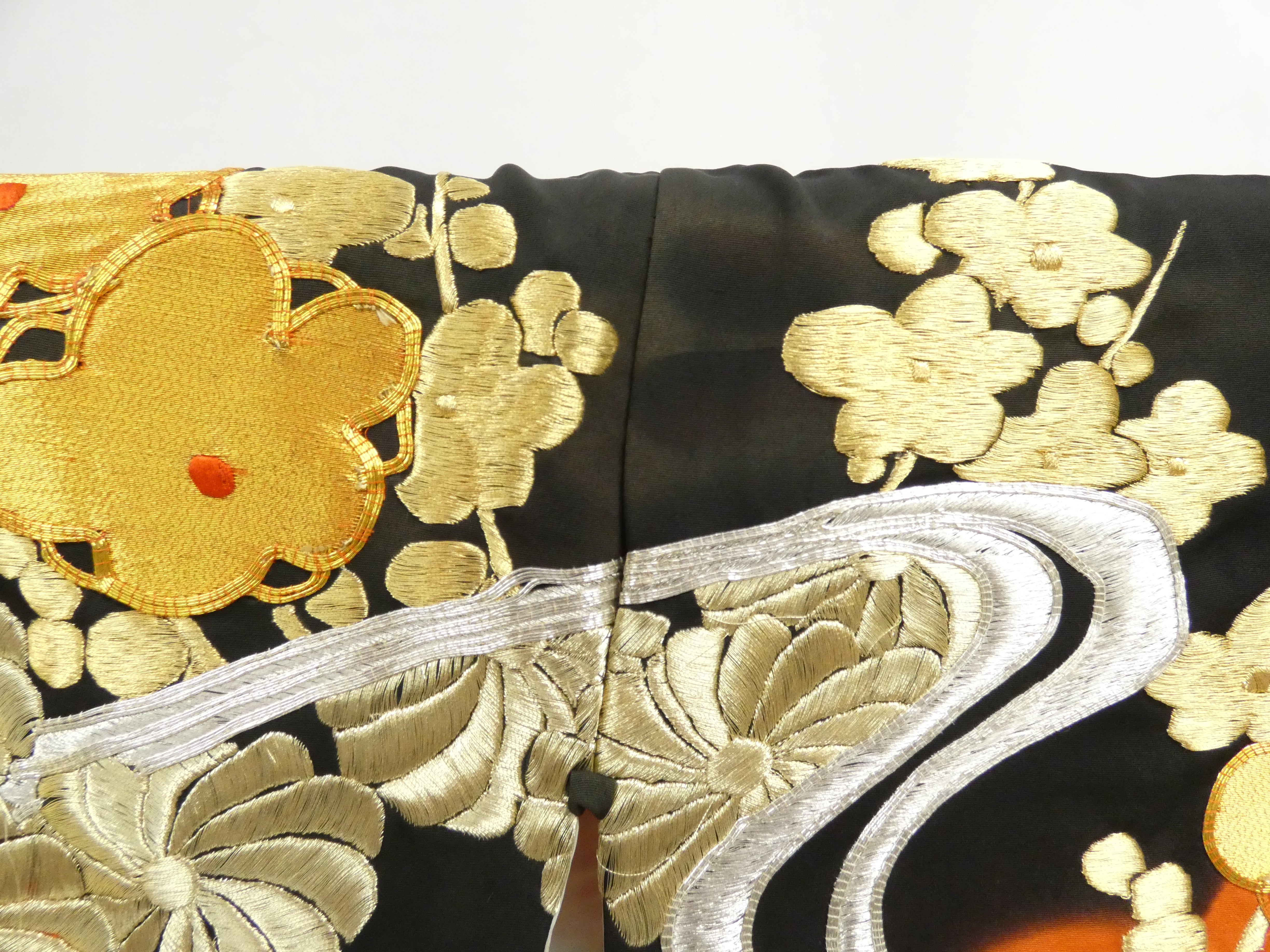 ◆KWF031 引き振袖 金銀箔 花嫁衣装 結婚式 豪華  刺繍 婚礼 ウエディング 古着