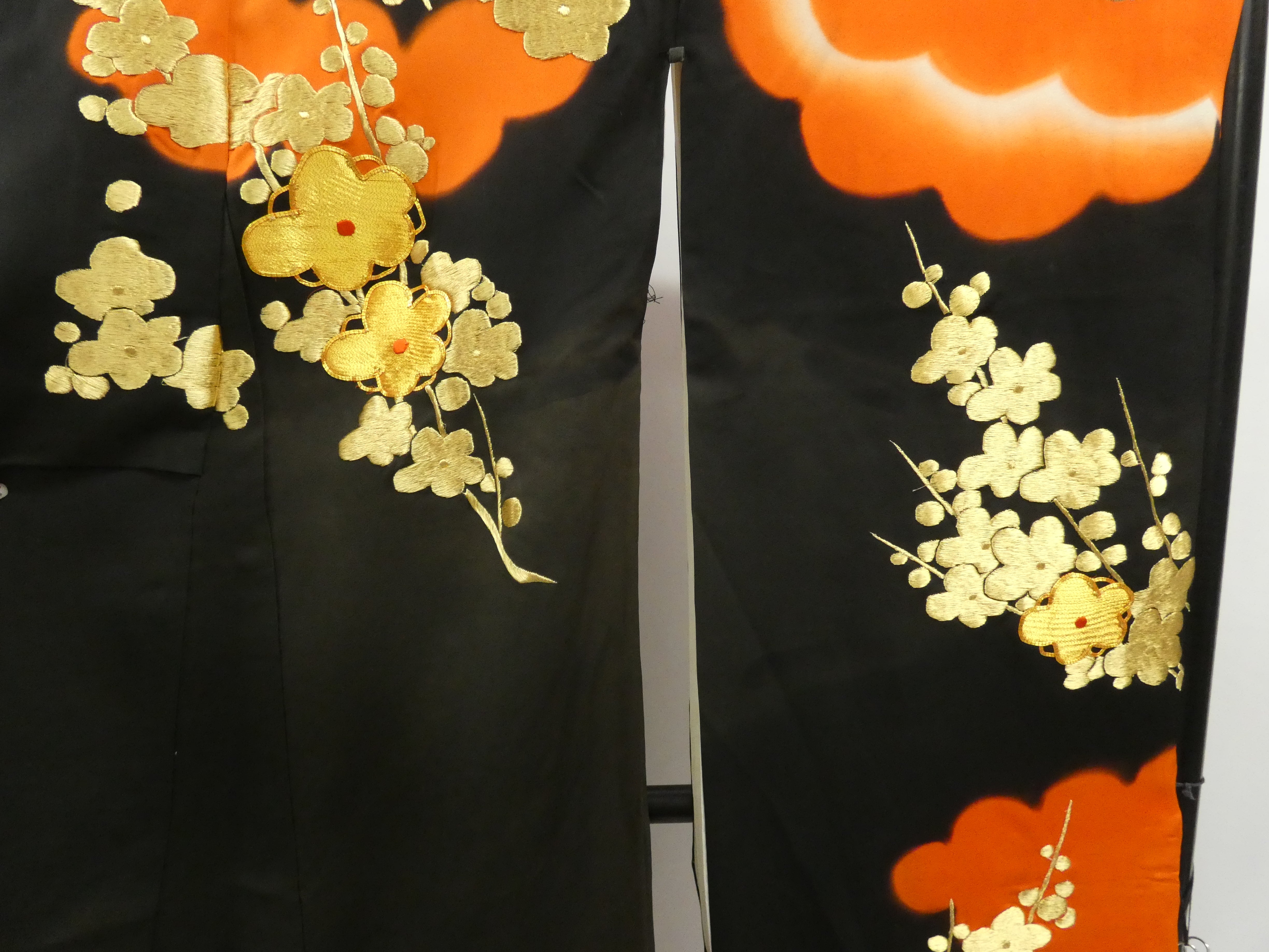 ◆KWF031 引き振袖 金銀箔 花嫁衣装 結婚式 豪華  刺繍 婚礼 ウエディング 古着