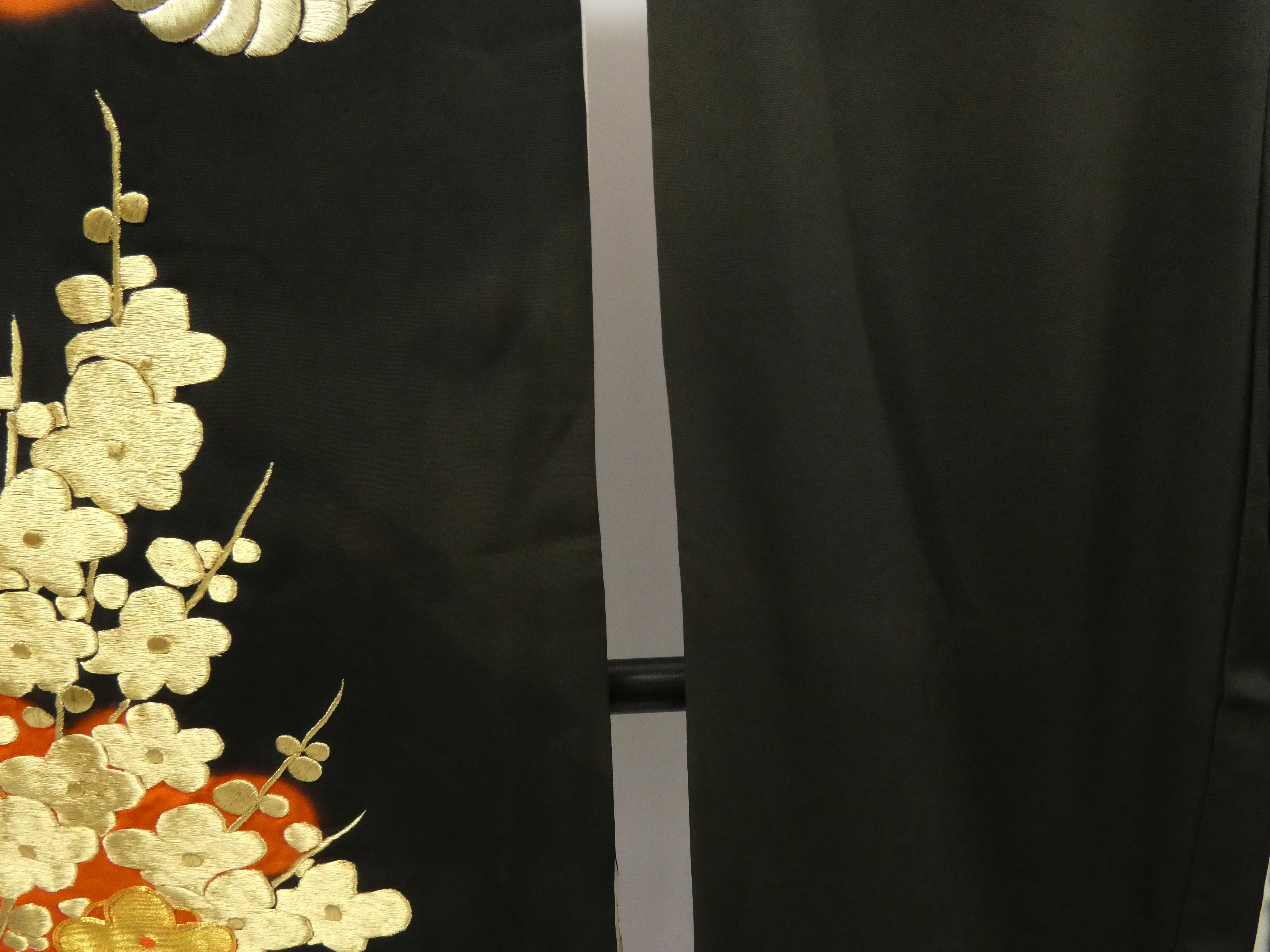 ◆KWF031 引き振袖 金銀箔 花嫁衣装 結婚式 豪華  刺繍 婚礼 ウエディング 古着