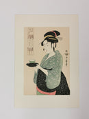 Woman with Tea Cup / 茶を持つ女 – Ukiyo-e Bijin-ga Reproduction ◆tku693